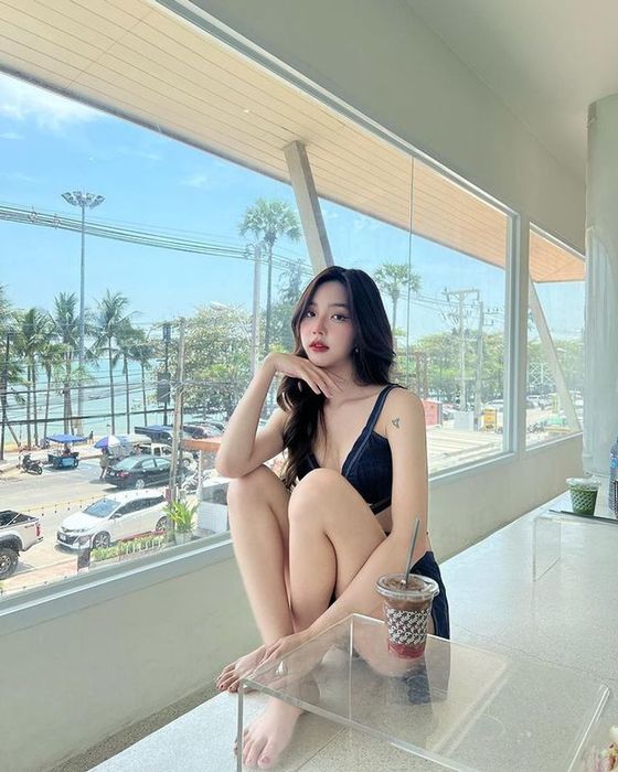 นีนี่ ชญาพัชร์