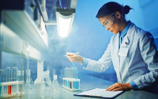 5d-scientific-research_76842679_SMALL