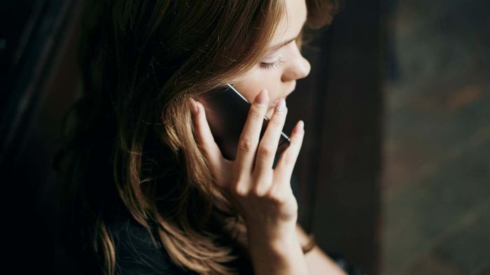 How to Handle Persistent Debt Collector Calls for a Stranger
