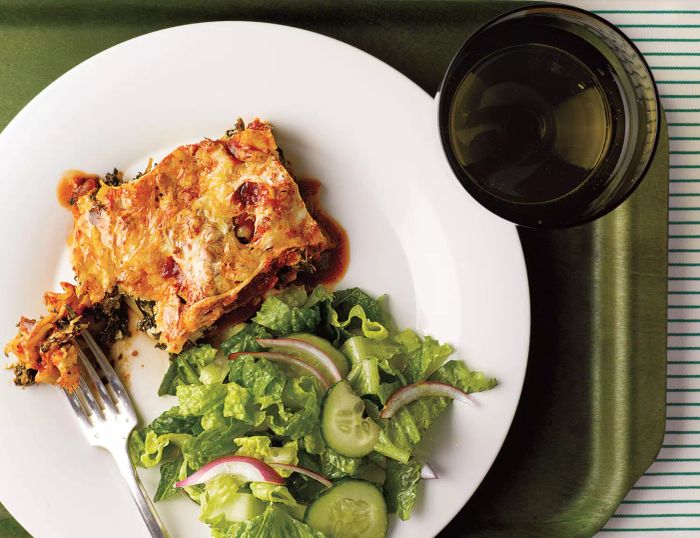 Slow-Cooker Spinach and Ricotta Lasagna With Romaine Salad
