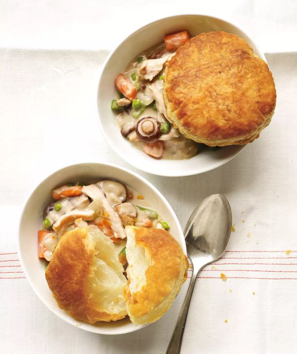 Slow-Cooker Creamy Chicken and Mushroom Potpie