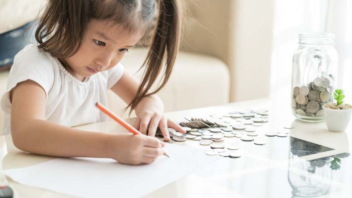 Teach Your Kids About Credit Cards and Budgeting With This App
