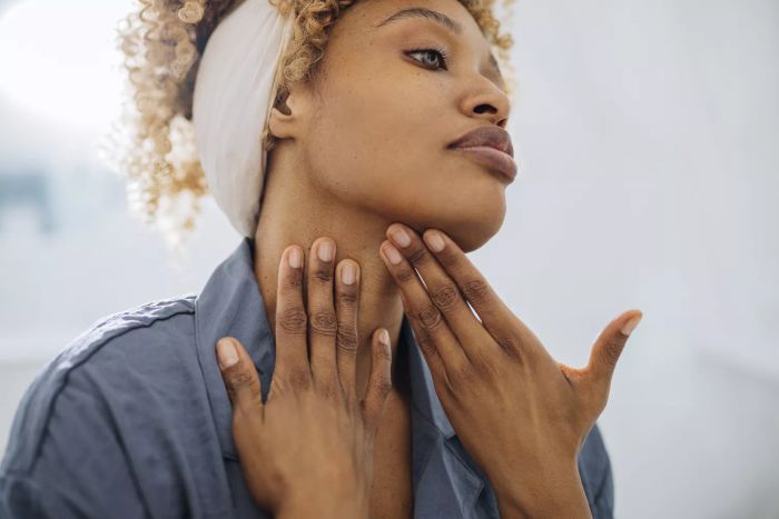 neck acne