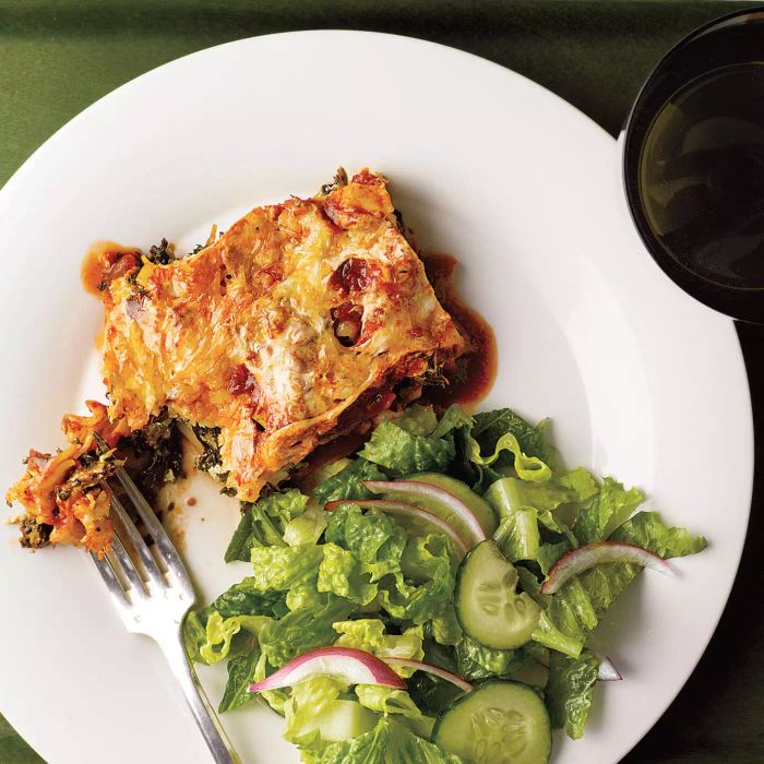 Simple Pasta Recipes - Slow Cooker Spinach and Ricotta Lasagna with Romaine Salad