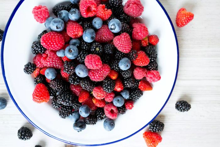 what-is-the-healthiest-berry-Mytour-GettyImages-889651610