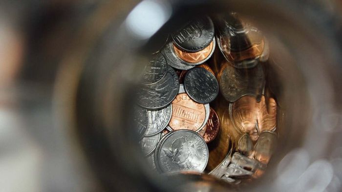 What is the Link Between Treasury Bonds and Interest Rates?