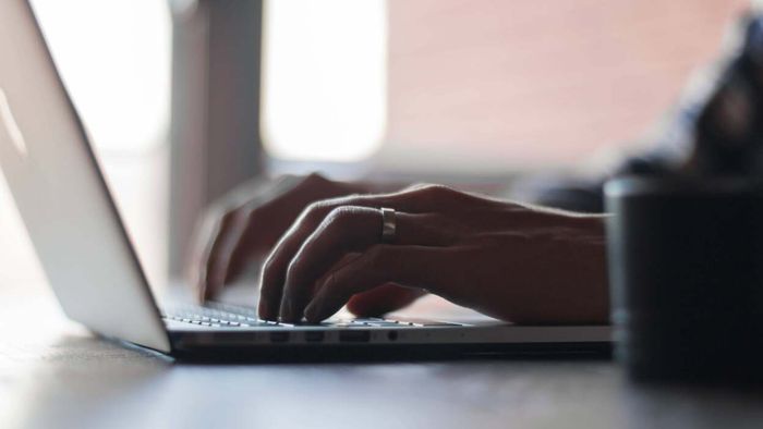 How to Post an Anonymous Review on Glassdoor