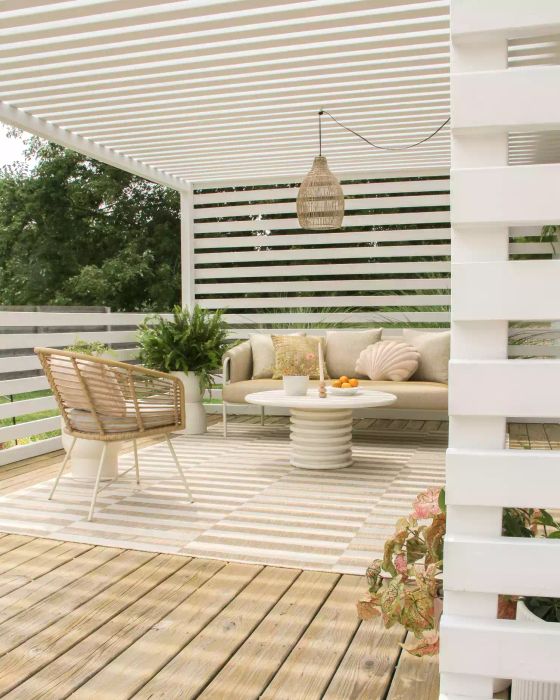 deck with pergola