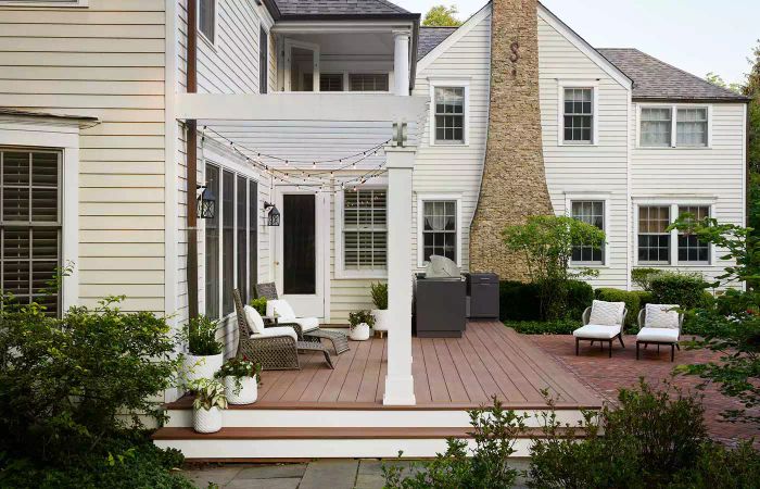 deck with two steps