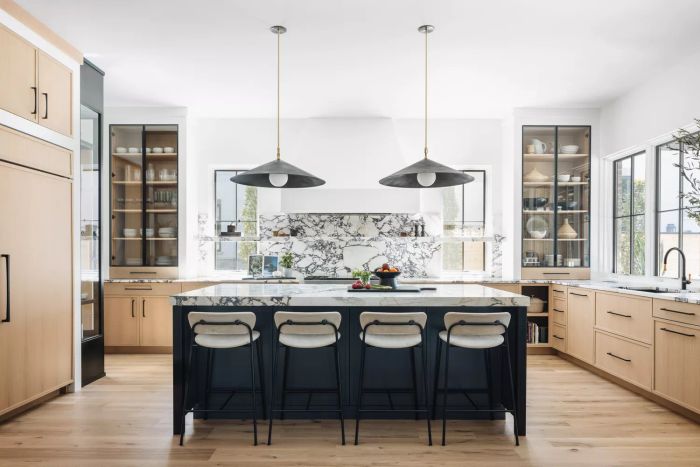 Contemporary Kitchen