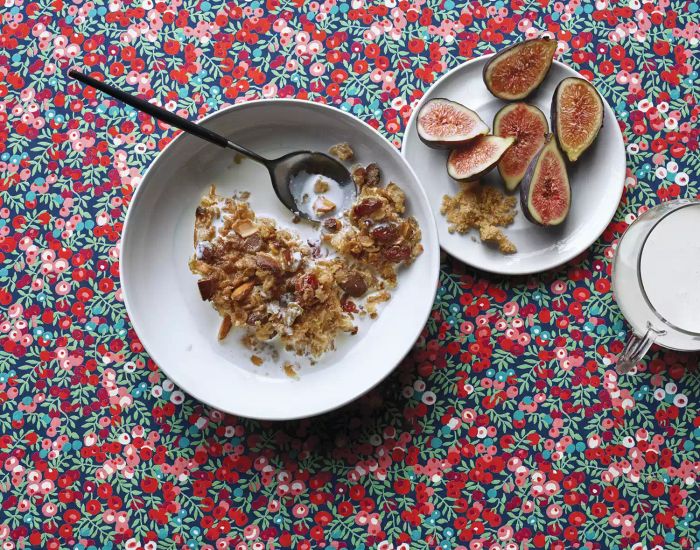 Baked Oatmeal with Cranberries and Almonds