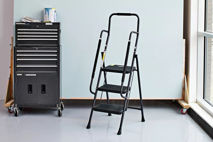 HBTower 3 Step Ladder with Handrails