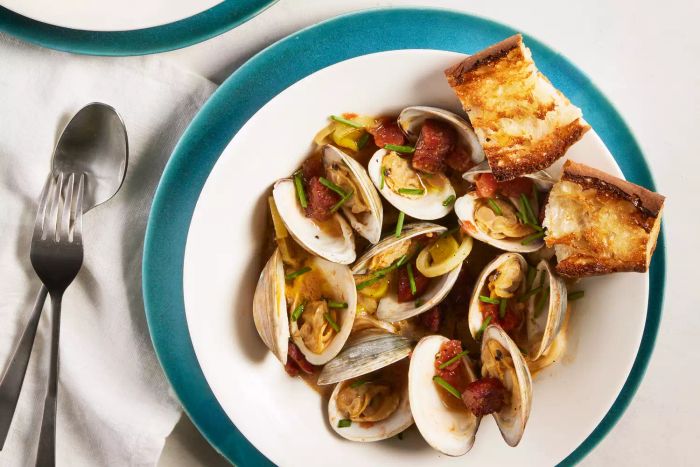 0324DINN-Clams with Chorizo and Crusty Bread