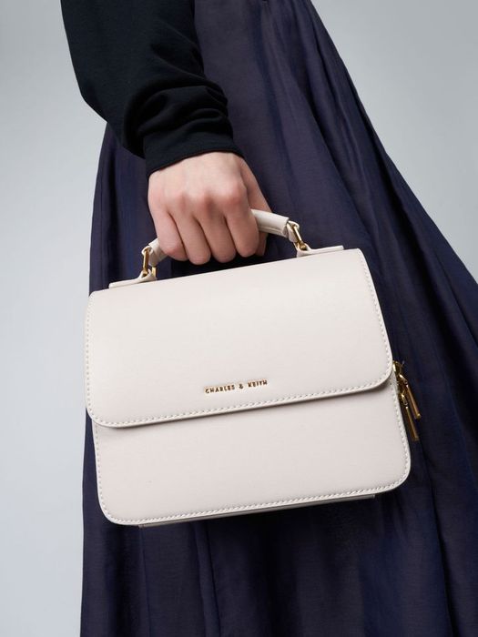 CHARLES & KEITH