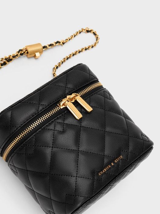 CHARLES & KEITH