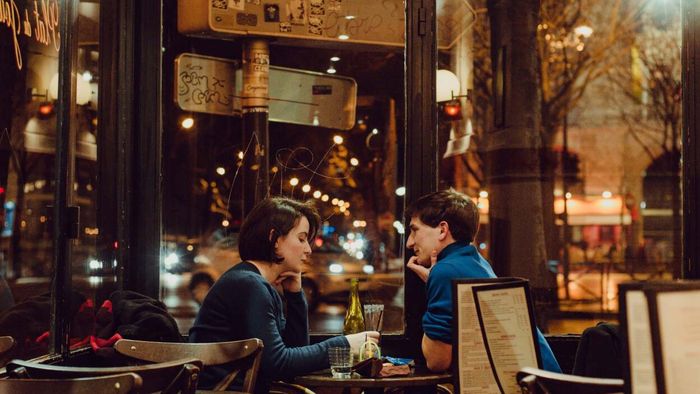 Conversations about Money on the First Date: What to Know