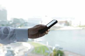 Are there too many old text messages cluttering your phone?