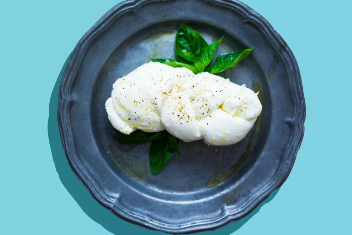 freeze-mozzarella-GettyImages-1056348132