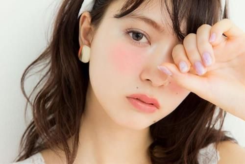 Tháng 5 – Thời điểm của sự phân vân giữa hai thế giới tinh thần và vật chất.