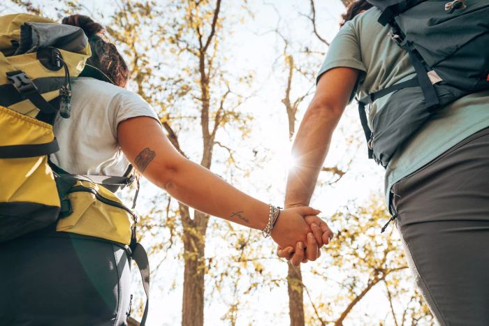 things-to-do-valentines-day-hiking-Mytour-GettyImages-1435049701