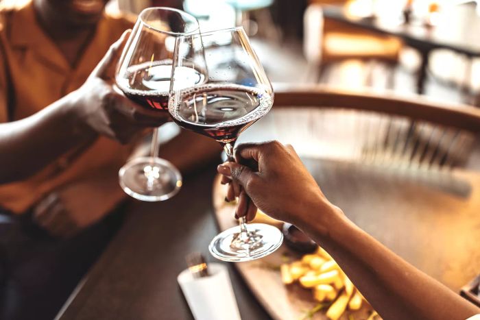 things-to-do-valentines-day-restaurant-Mytour-GettyImages-1304504526