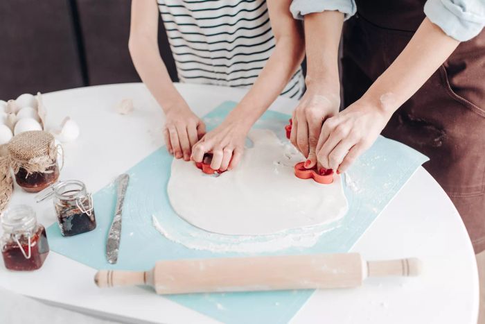 things-to-do-valentines-day-kids-Mytour-GettyImages-1137294088