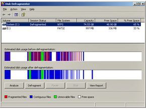 Windows XP disk defragmentation screenshot