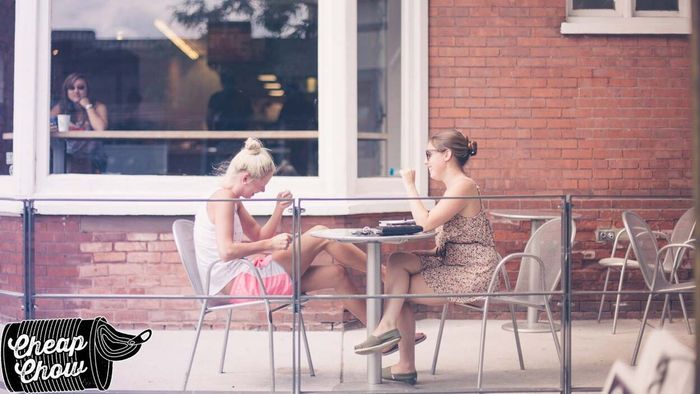 Best Cards for Earning Grocery and Dining Out Rewards