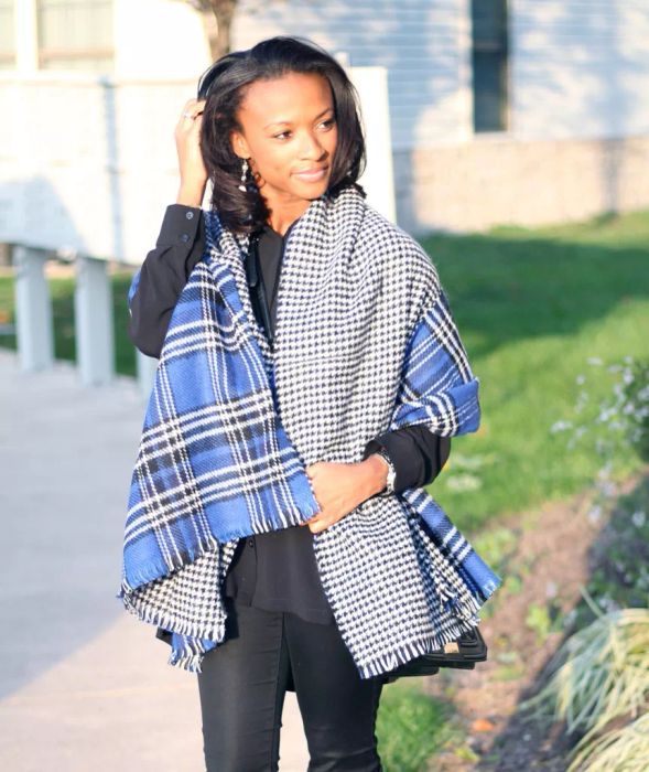 You can also drape the blanket scarf over your shoulders for an effortlessly chic style.