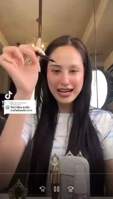 ขวัญ อุษามณี