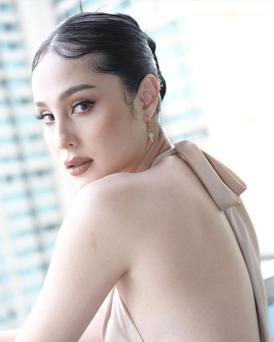 ขวัญ อุษามณี