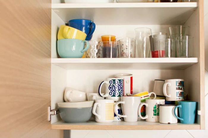 Messy cups and mugs