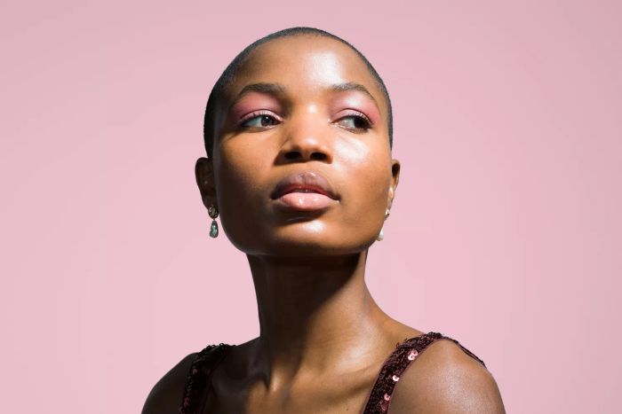 winter-makeup-trends-GettyImages-1405608071