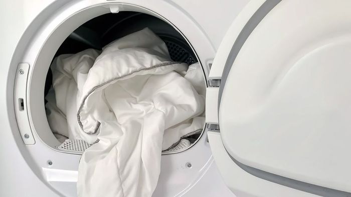 drying a weighted blanket