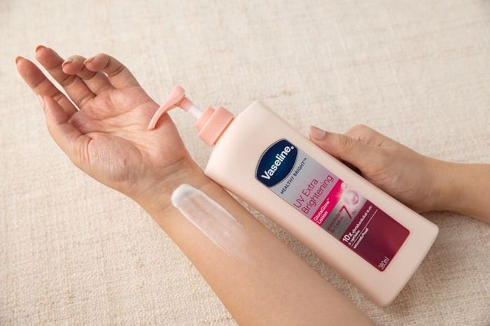 Vaseline Body Lotion Healthy Bright UV Lightening
