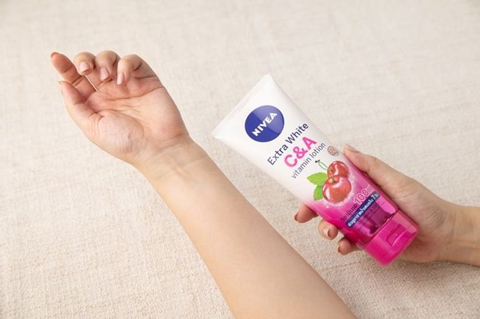 NIVEA Extra White C and A Vitamin Lotion