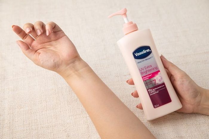 Vaseline Body Lotion Healthy Bright UV Lightening