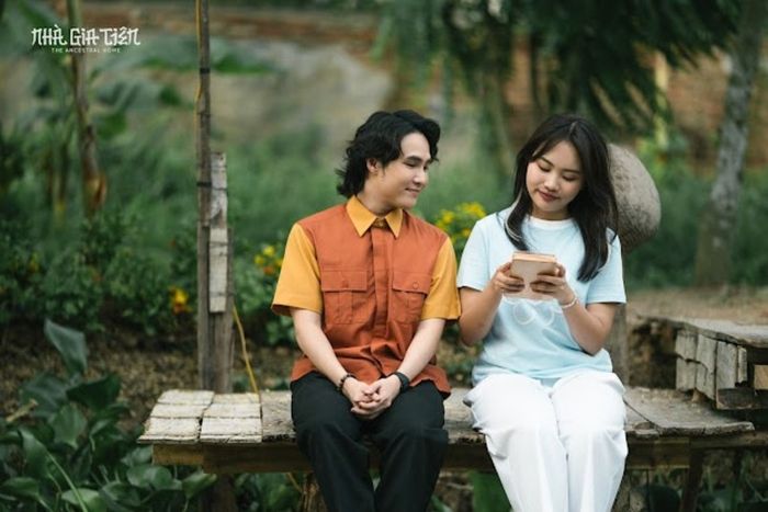 Nhà Gia Tiên sở hữu một dàn diễn viên với khả năng hóa thân vô cùng tự nhiên và duyên dáng.