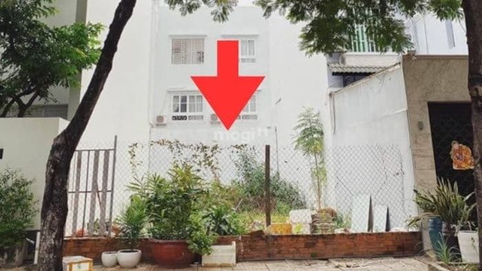 Khái niệm đất lọt khe là những lô đất nhỏ, dài, hẹp nằm giữa các công trình xây dựng, phù hợp cho các dự án đặc biệt.