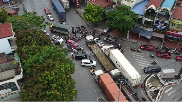 Giao thông tại Ngã Tư Quang Thanh