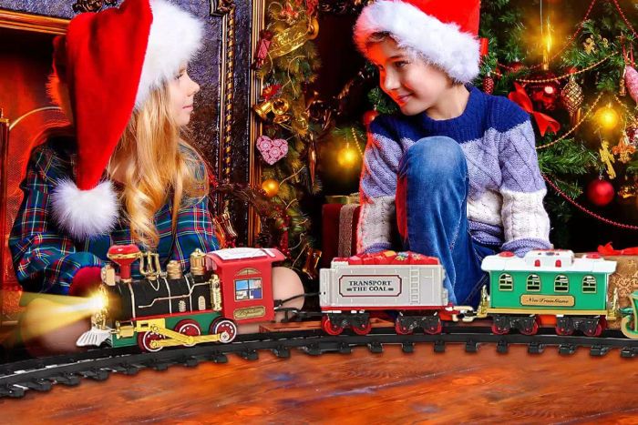 Christmas Tree Train Buzz