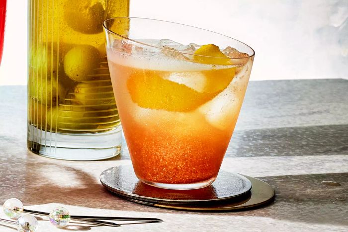 1223DOO-gold-rush-cocktail-recipe