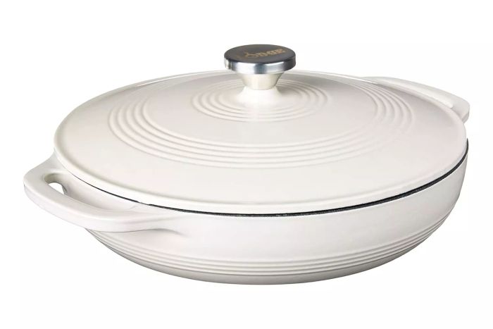 Black Friday Deal: Amazon Lodge 3.6 Quart Enameled Cast Iron Oval Casserole