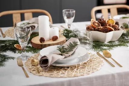 holiday dinner table