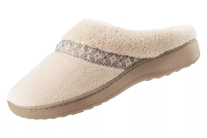 Amazon Isotoner Women’s Terry Clog Slippers: Arch Support, Anti-Slip Sole, Indoor/Outdoor, Plantar Fasciitis Relief, Fluffy Slippers, Comfortable Nursing Shoes, Non-Slip, Memory Foam
