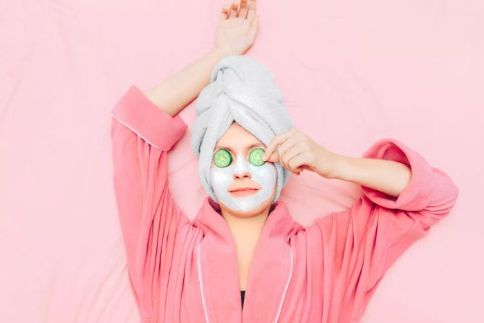 cucumber-on-eyes-Mytour-GettyImages-1179575000