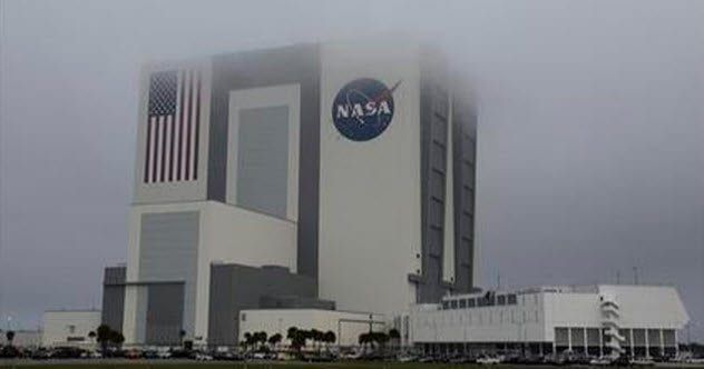 5-vehicle-assembly-building