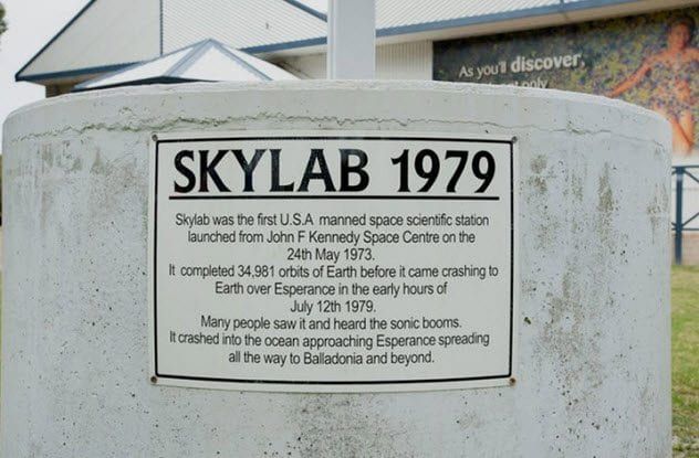 4a-skylab-plaque-in-esperance