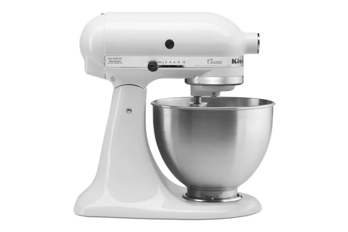 Amazon KitchenAid Classic Series 4.5 Quart Tilt-Head Stand Mixer