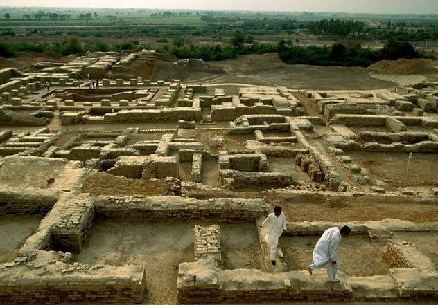 2-mohenjo-daro